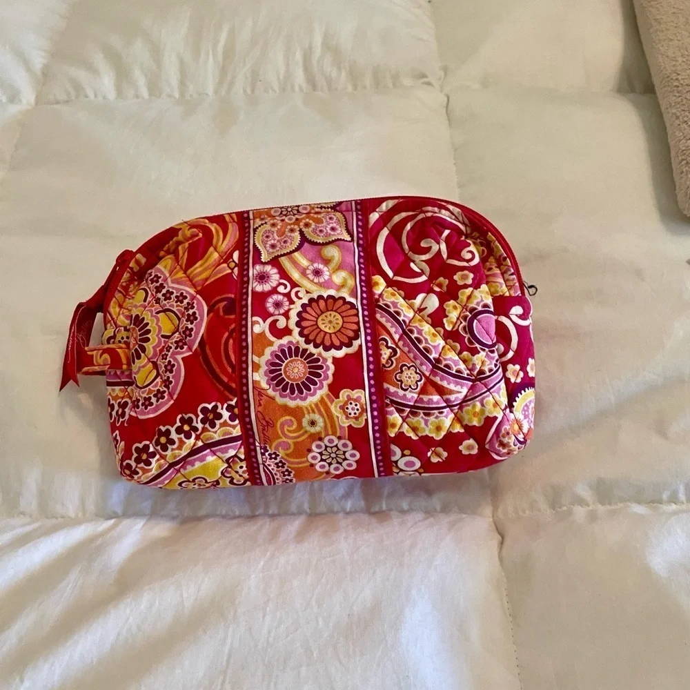 Vera Bradley Makeup Case, Red & Yellow Retired Paisley Print, Vinyl Line…